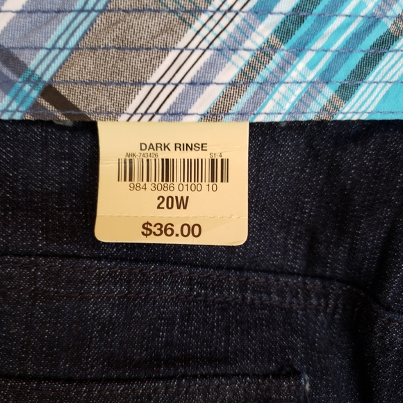 Capri's - Picture 3 of 3